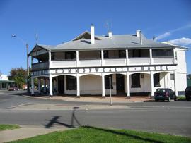 Bete Bolong VIC Sydney 4u