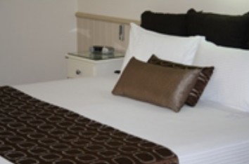 Comfort Inn & Suites Robertson Gardens - Accommodation Sydney 1