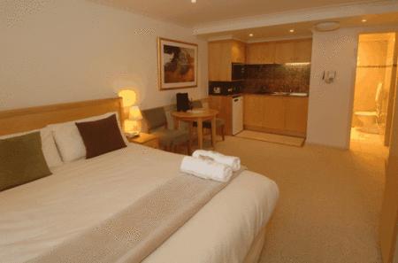 Breathtaker All Suite Hotel & Spa - Accommodation Sydney 4