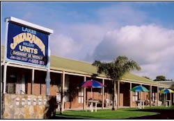 Lakes Jakaranda Holiday Units - Accommodation Sydney 1