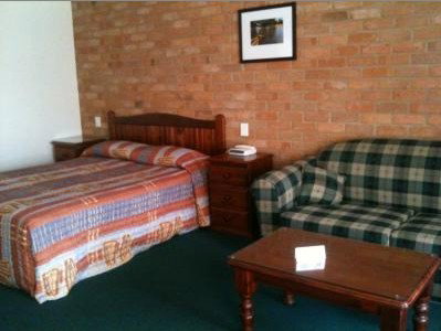 Town And Country Motor Inn Cobar - Accommodation Sydney 2