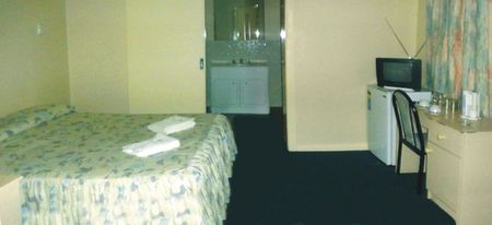 Plaza Hotel - Sydney 4u 1