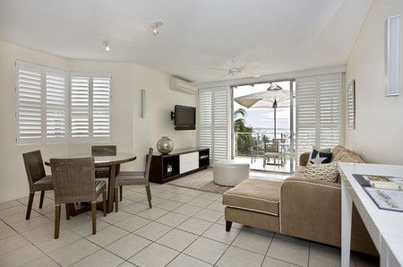 Maison Noosa Luxury Beachfront Resort - Sydney 4u 4