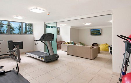 Fairshore Beachfront Apartments - Accommodation Sydney 2