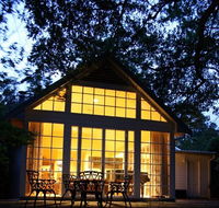 Bygone Beautys Cottages - Sydney 4u
