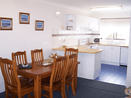 Peninsular Apartments - Sydney 4u 4