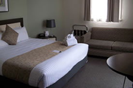 Aarons Hotel - Accommodation Sydney 2