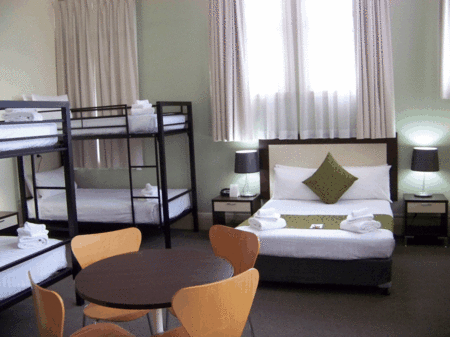 Aarons Hotel - Accommodation Sydney 4