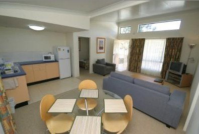 Kelanbri Holiday Apartments - Accommodation Sydney 4
