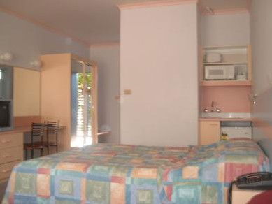 Golden Sands Motor Inn - Sydney 4u 1