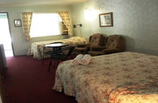 Beerwah Glasshouse Mountains Motel - Sydney 4u 3