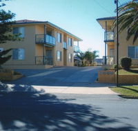 AA Madalena Court Holiday Apartments - Accommodation Sydney