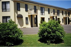 Hopkins House Motel & Apartments - Accommodation Sydney 2