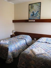 Golden Hills Motel - Accommodation Sydney 2