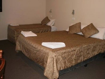 Colonial Village Motel - Sydney 4u 4