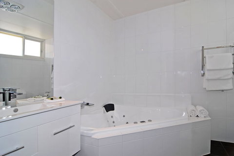 Ocean Grove Motor Inn - Accommodation Sydney 4