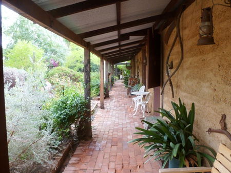 Hillside Country Retreat  - Sydney 4u 2