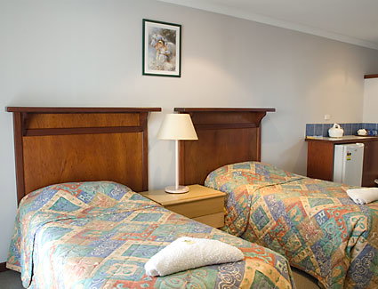 Denmark Hotel & River Rooms Motel - Accommodation Sydney 3