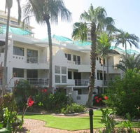 Camargue Beachfront Apartments - Accommodation Sydney