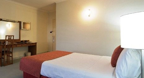 The Diplomat Hotel - Sydney 4u 1