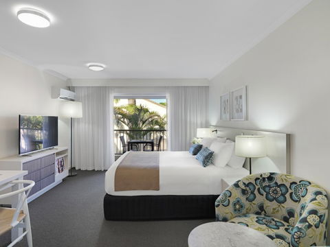 Oaks Oasis - Sydney 4u 5