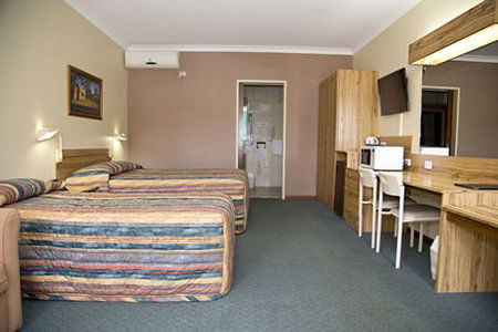 Cumberland Motor Inn - Sydney 4u 5