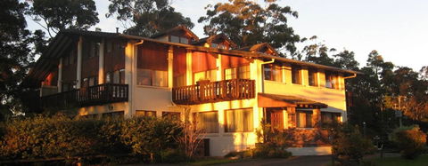 Chalet Swisse Spa Retreat - Accommodation Sydney 4