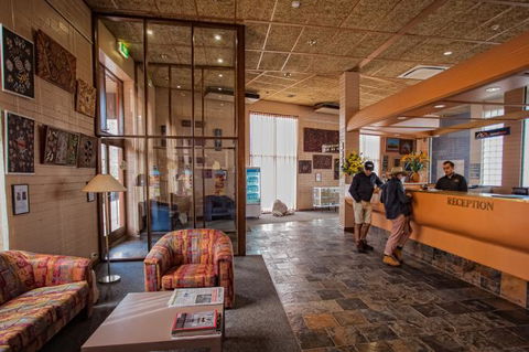 Desert Cave Hotel - Sydney 4u 4