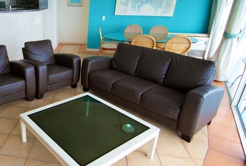 Surfers Mayfair - Accommodation Sydney 1