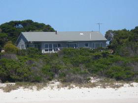 Island Beach SA Accommodation Sydney