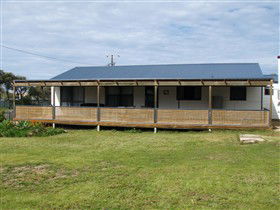 Surfin Sceales Beach House - Accommodation Sydney 0
