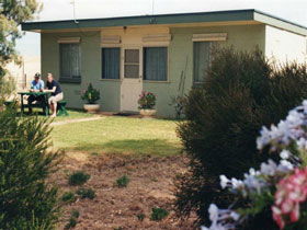 Oaklands Fishing Cottage - Accommodation Sydney 0