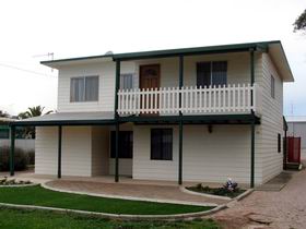 Louth Bay Holiday Apartment - Sydney 4u 0