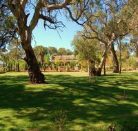 Jacobs Creek Retreat at Moorooroo Park - Sydney 4u