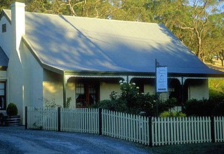 Country Pleasures Bed And Breakfast - Sydney 4u 0