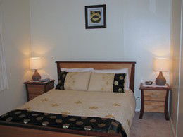 Louth Bay Holiday Apartment - Sydney 4u 2