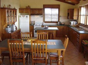 Lantauanan - The Lookout - Accommodation Sydney 2