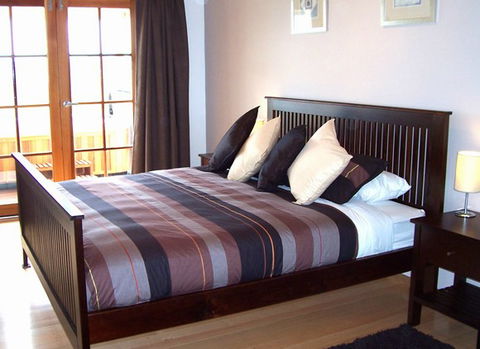 McLaren Ridge 3 - McLaren Ridge Log Cabins - Accommodation Sydney 3