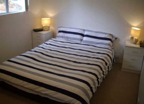 Riverfront Holiday House - Sydney 4u 6
