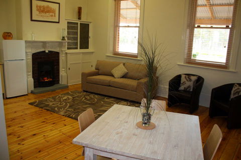 Clydesdale Cottage B&B - Sydney 4u 1