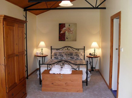 The Old Oak Bed And Breakfast - The Shearing Quarters - Accommodation Sydney 1