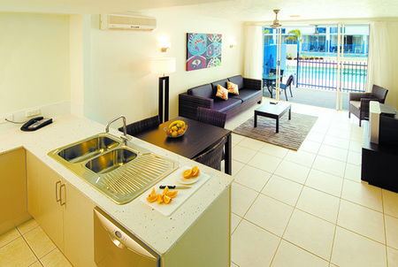 Oaks Lagoons - Accommodation Sydney 3