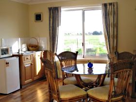 Taras Richmond Farmstay - Sydney 4u 0