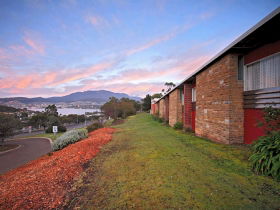 Montagu Bay TAS Accommodation Sydney