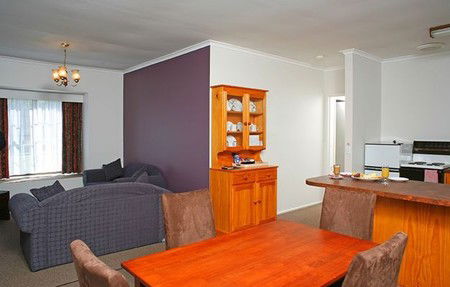 Fox And Hounds Inn - Accommodation Sydney 1
