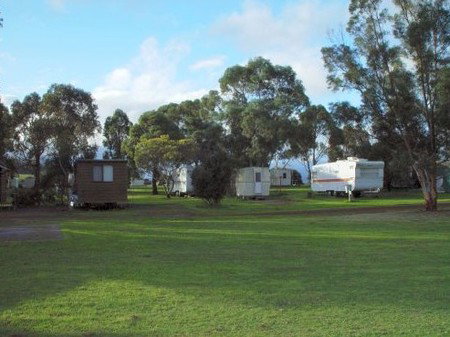 Richmond Cabin & Tourist Park - Accommodation Sydney 1