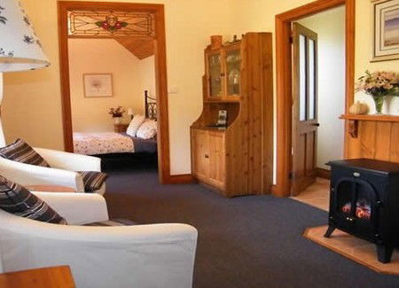 Margate Cottage Boutique Bed And Breakfast - Sydney 4u 2