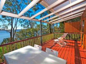 Eumarella Shores Noosa Lake Retreat - Sydney Resort 0