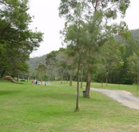 Gradys Riverside Retreat - Sydney 4u