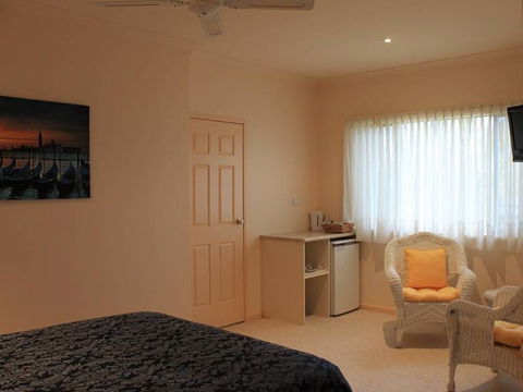 Batemans Bay Manor - Bed And Breakfast - Accommodation Sydney 4